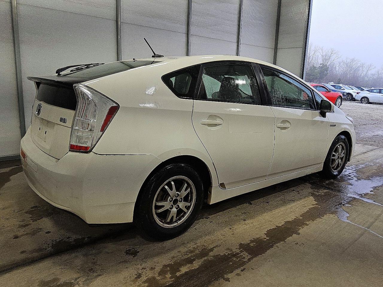 2011 TOYOTA PRIUS photo 7
