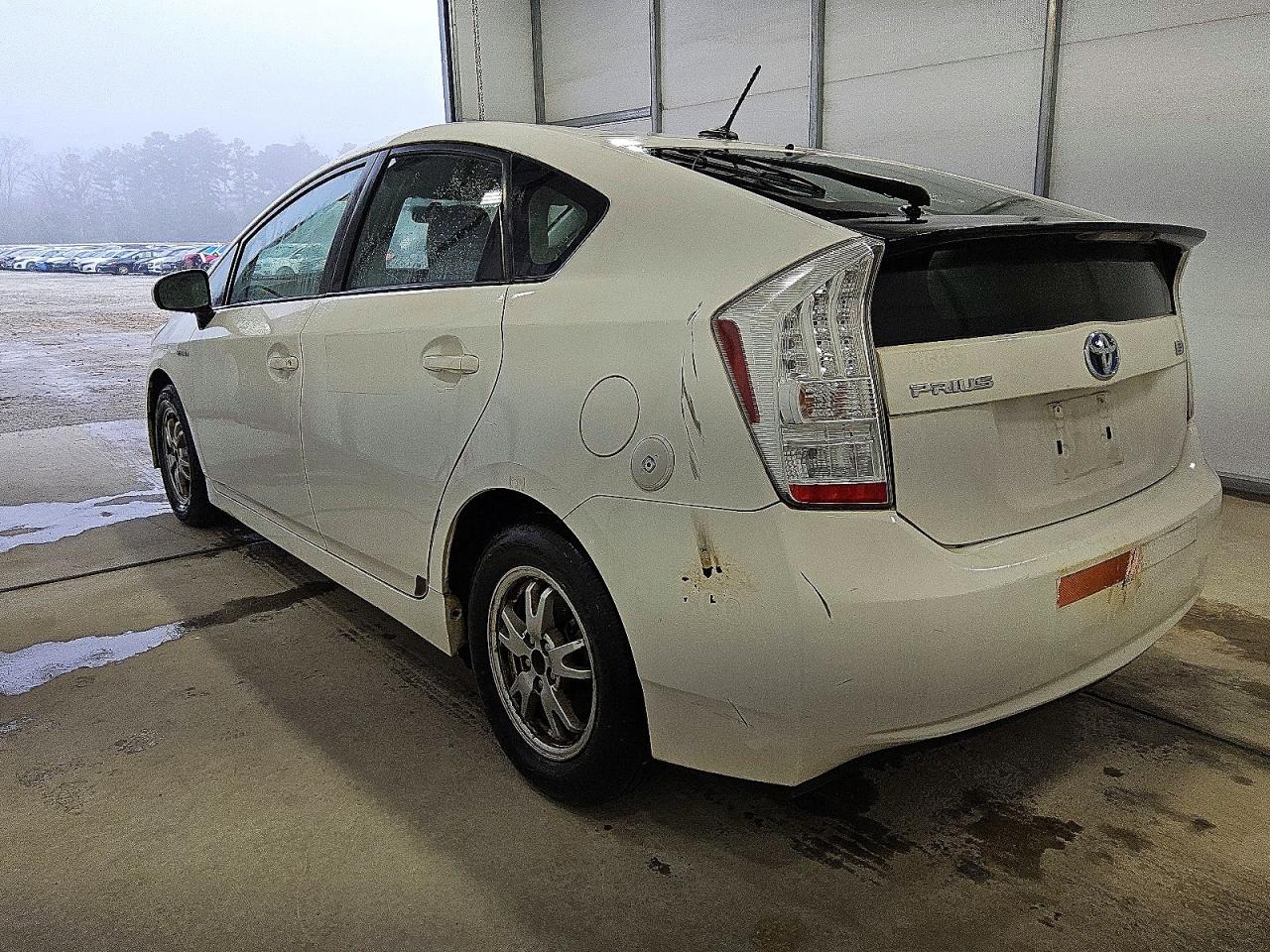2011 TOYOTA PRIUS photo 4
