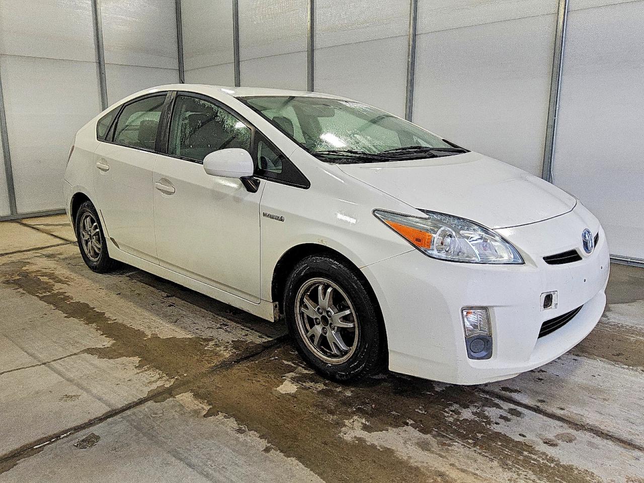 2011 TOYOTA PRIUS photo 10