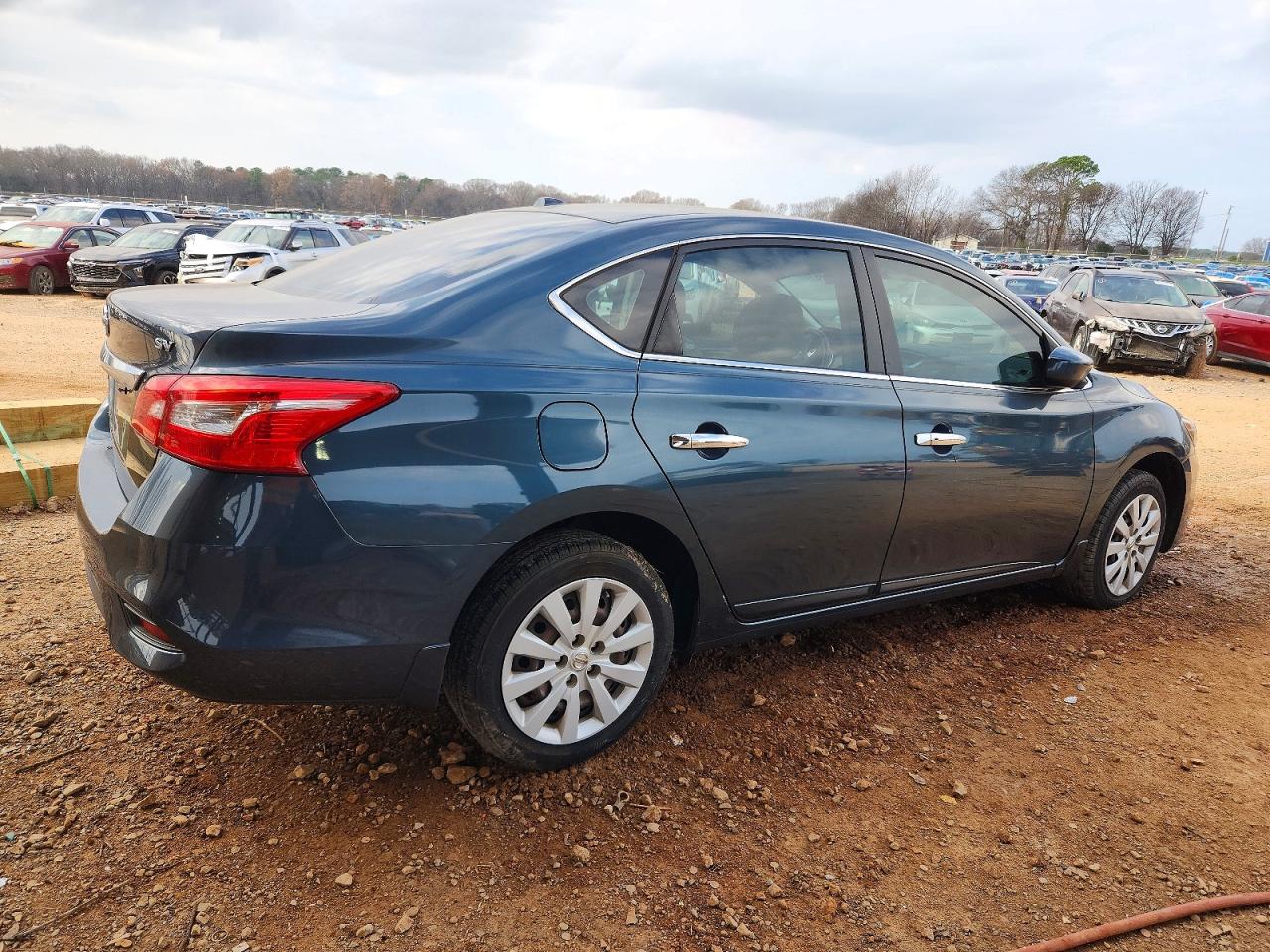 2016 NISSAN SENTRA S photo 5