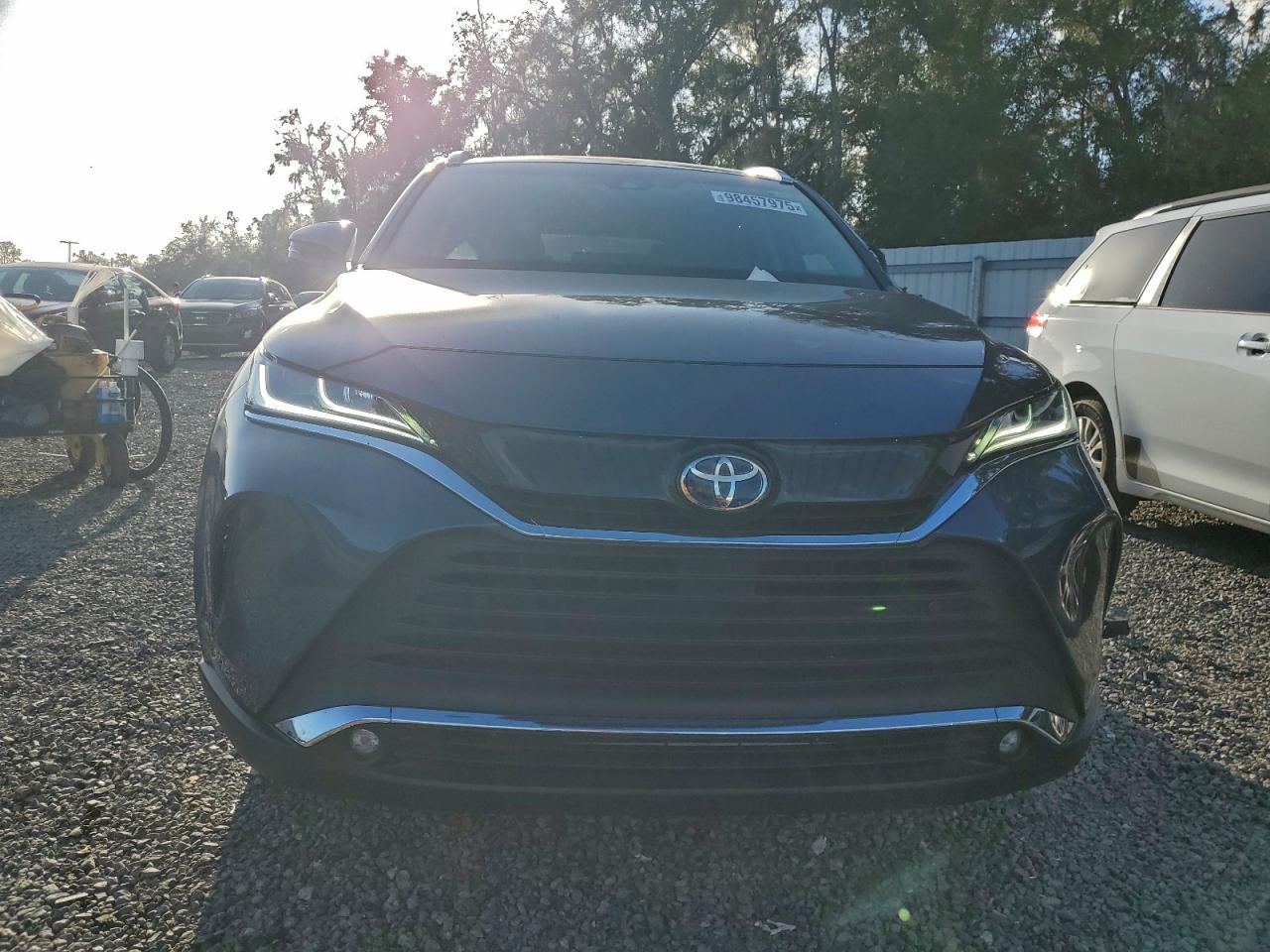 2024 TOYOTA VENZA LE photo 5