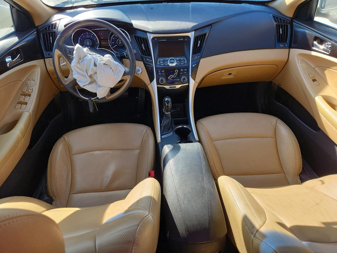 2011 HYUNDAI SONATA SE photo 15