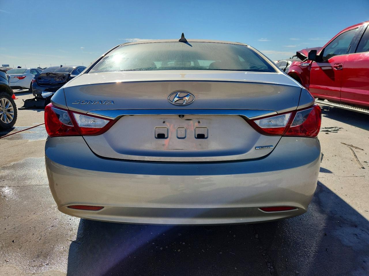 2011 HYUNDAI SONATA SE photo 11