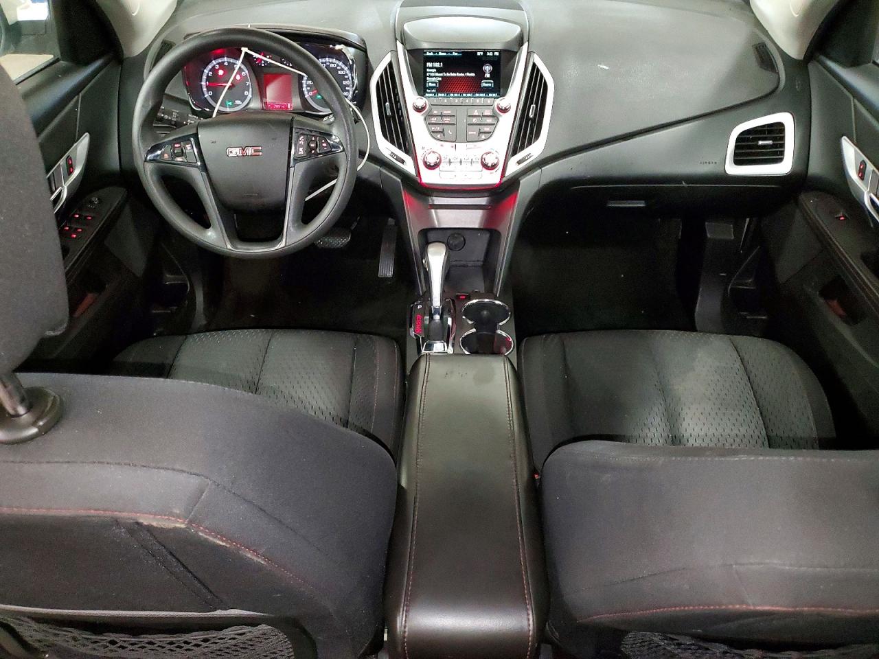 2015 GMC TERRAIN SLE photo 8