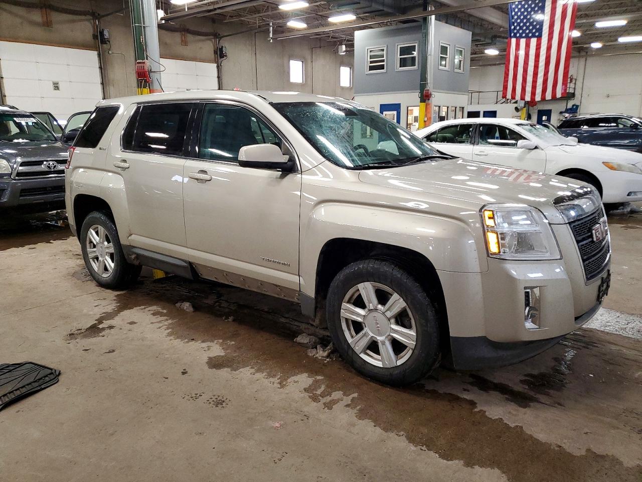 2015 GMC TERRAIN SLE photo 4