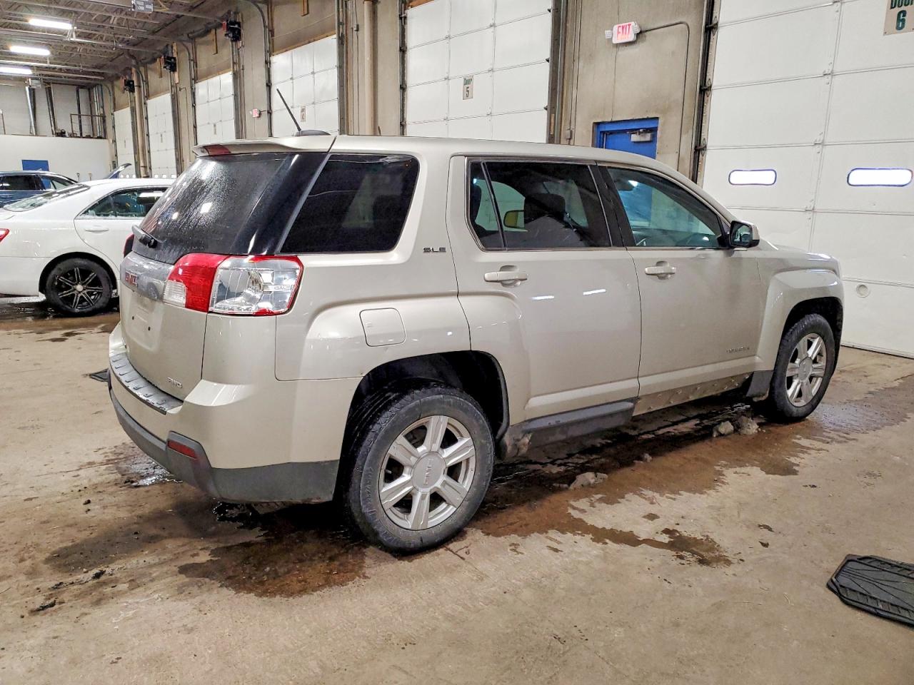 2015 GMC TERRAIN SLE photo 3