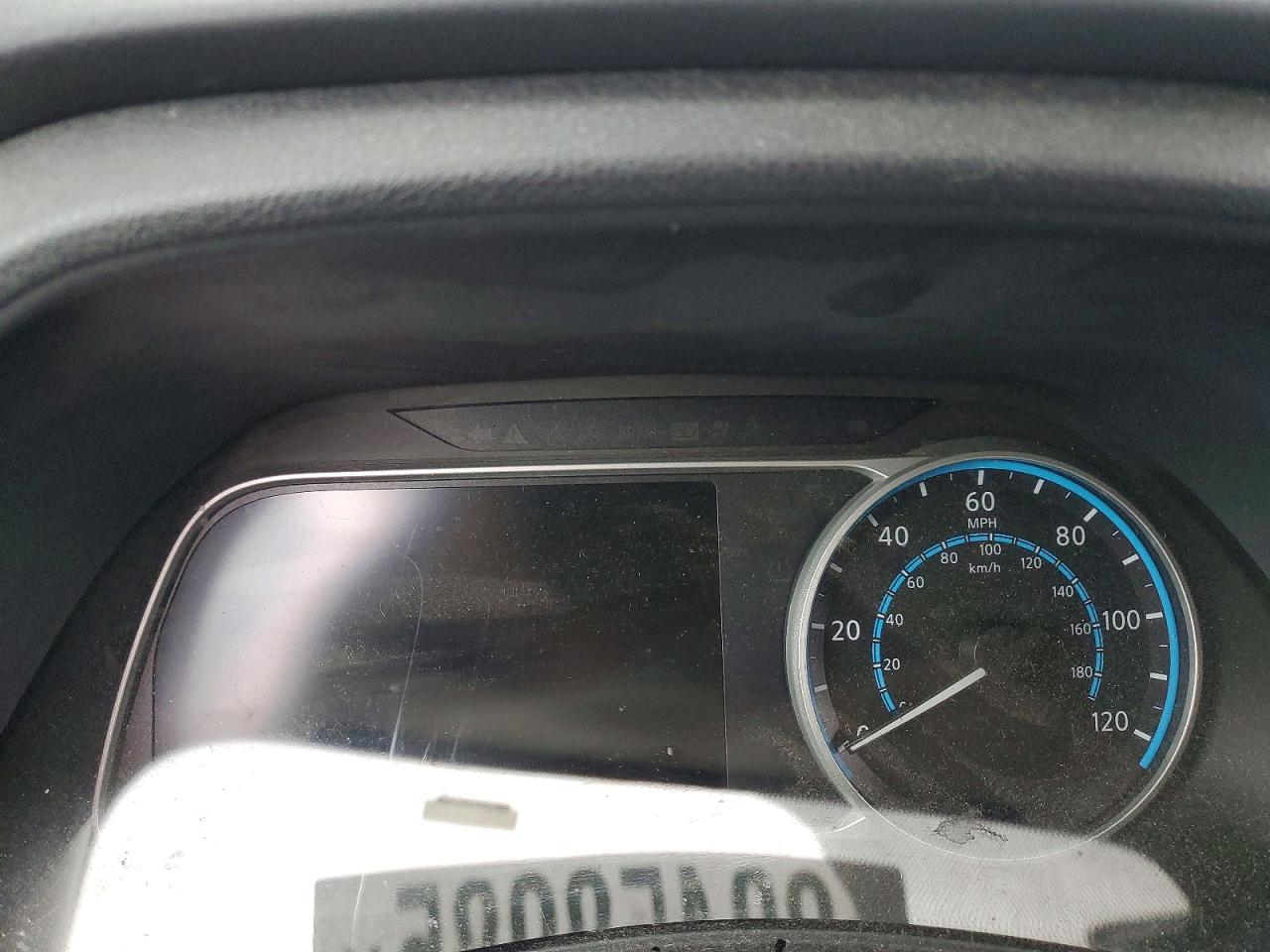 2020 NISSAN LEAF S photo 9