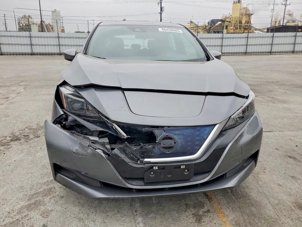 2020 NISSAN LEAF S photo 5