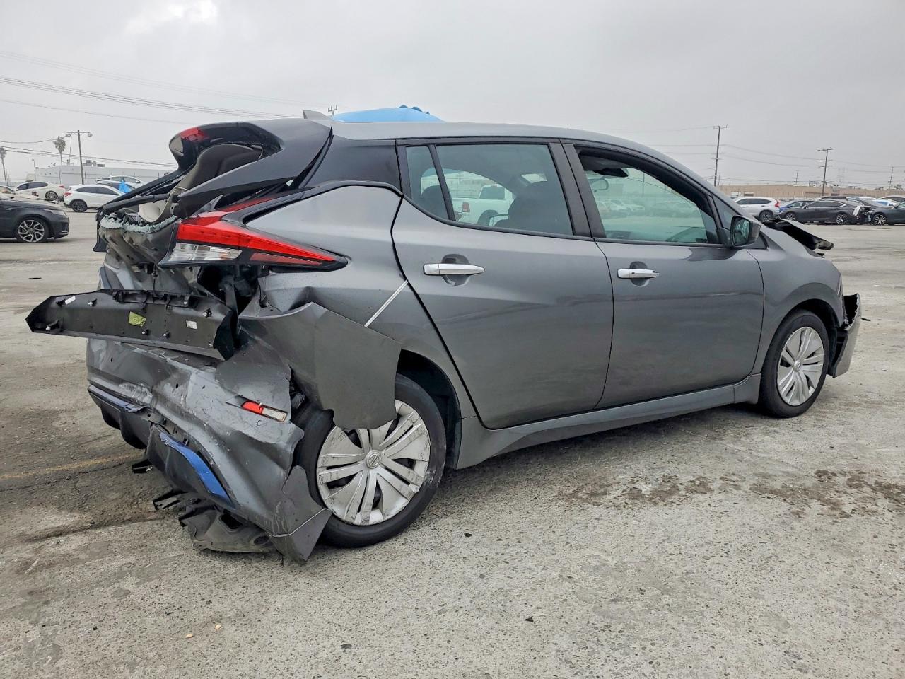 2020 NISSAN LEAF S photo 3
