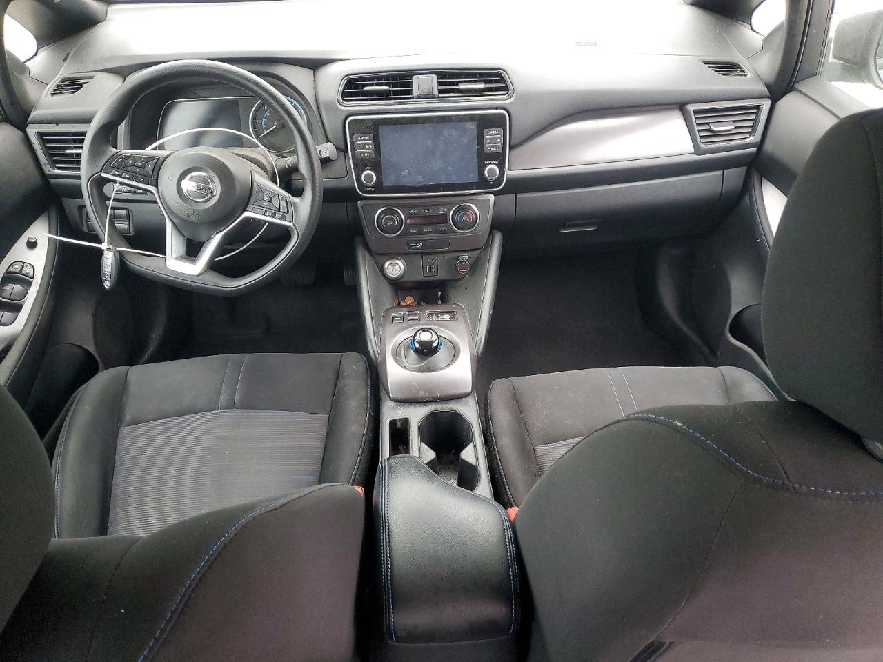 2020 NISSAN LEAF S photo 8