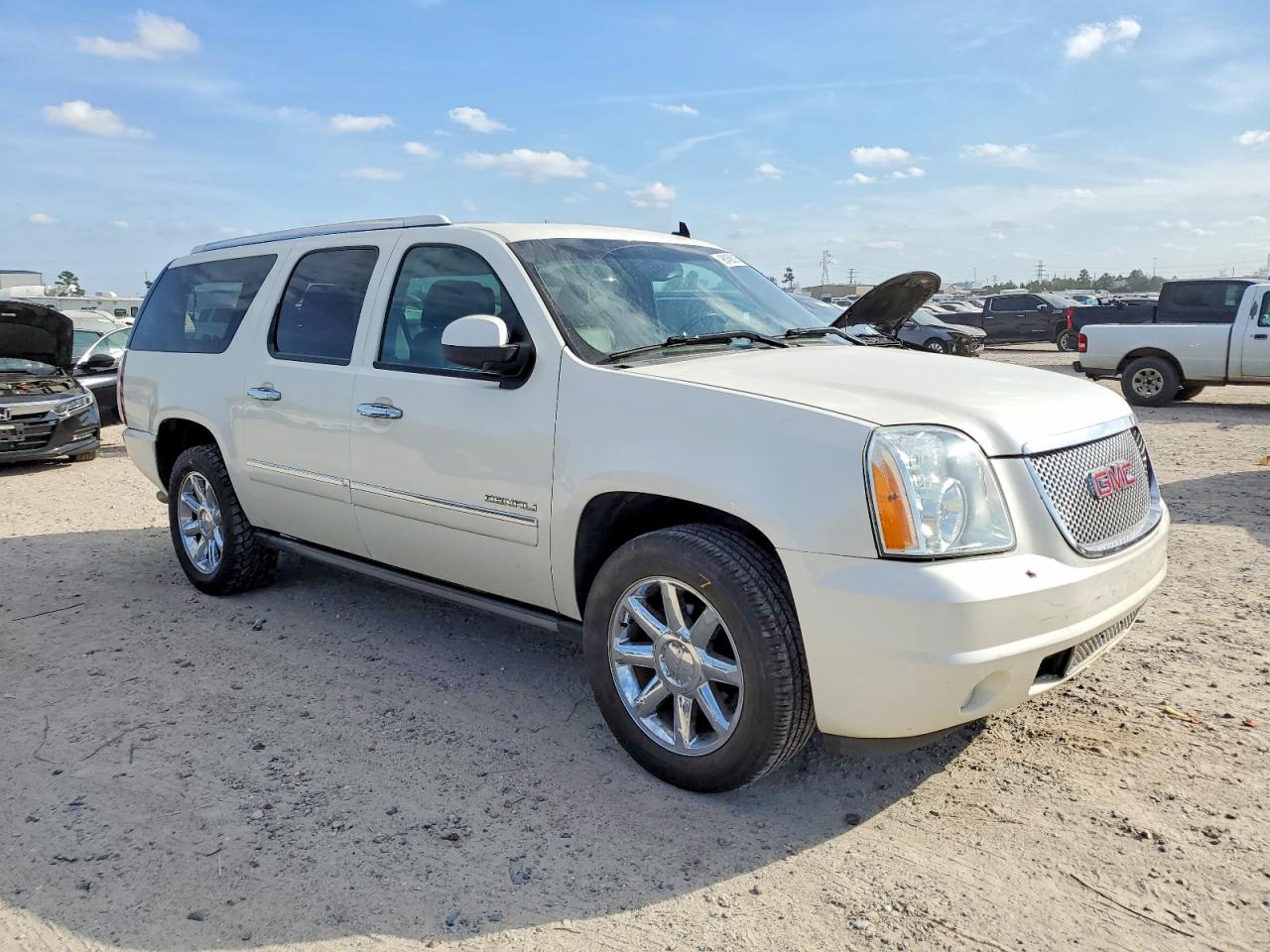 2014 GMC YUKON XL DENALI photo 4
