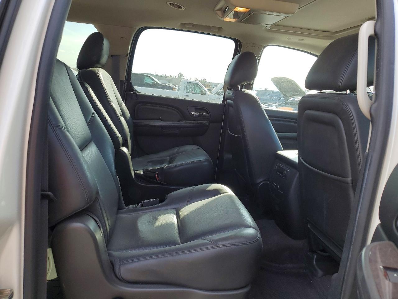 2014 GMC YUKON XL DENALI photo 11