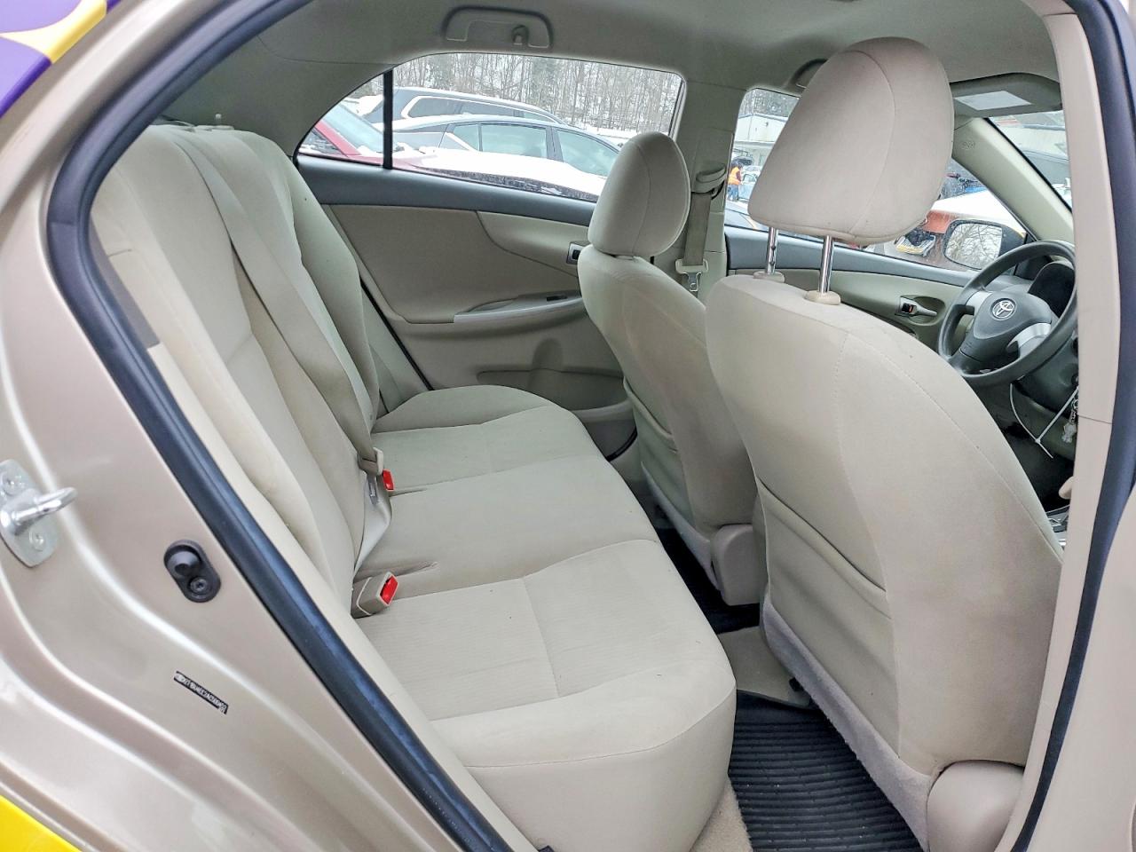 2010 TOYOTA COROLLA BASE photo 10