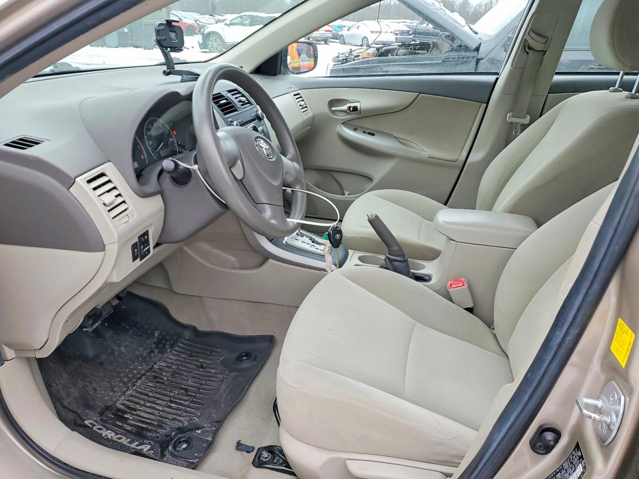 2010 TOYOTA COROLLA BASE photo 7