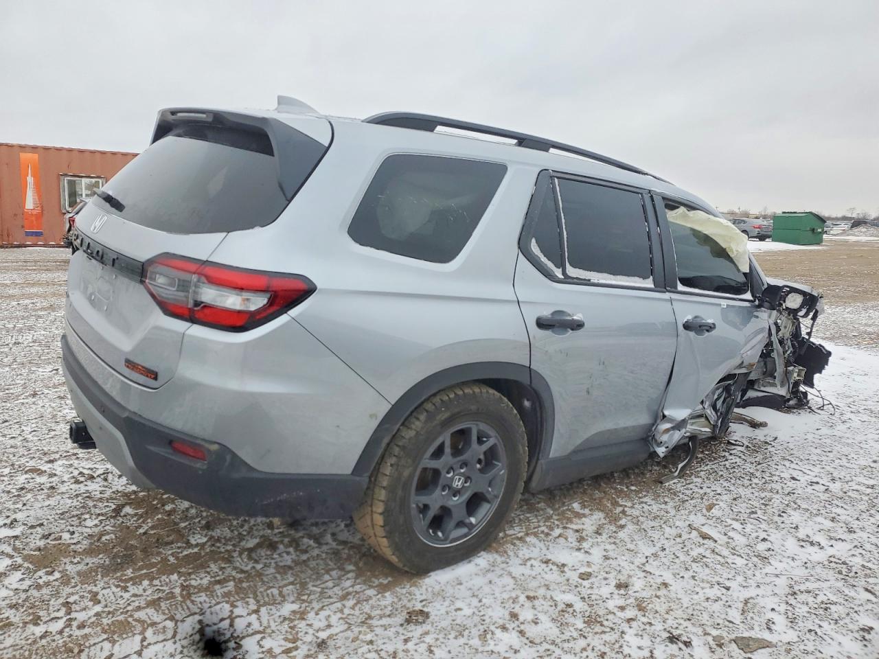 2025 HONDA PILOT TRAILSPORT photo 3