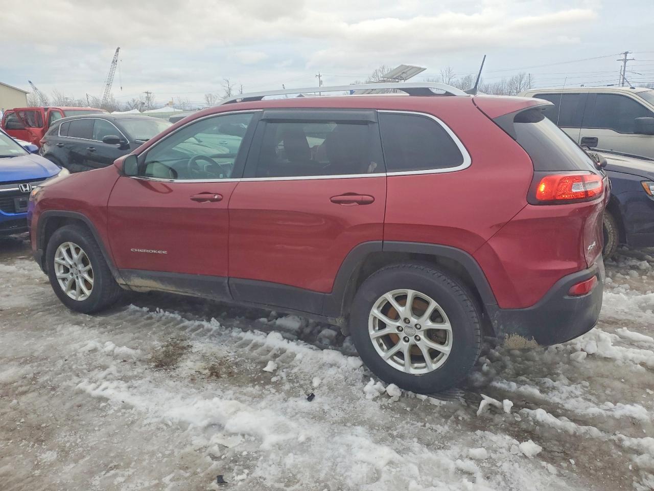 2017 JEEP CHEROKEE LATITUDE photo 2