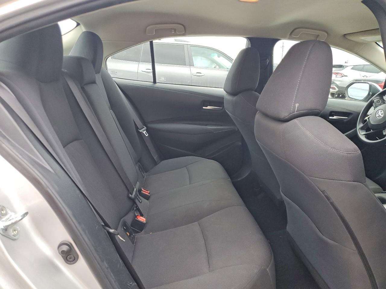 2020 TOYOTA COROLLA LE photo 10