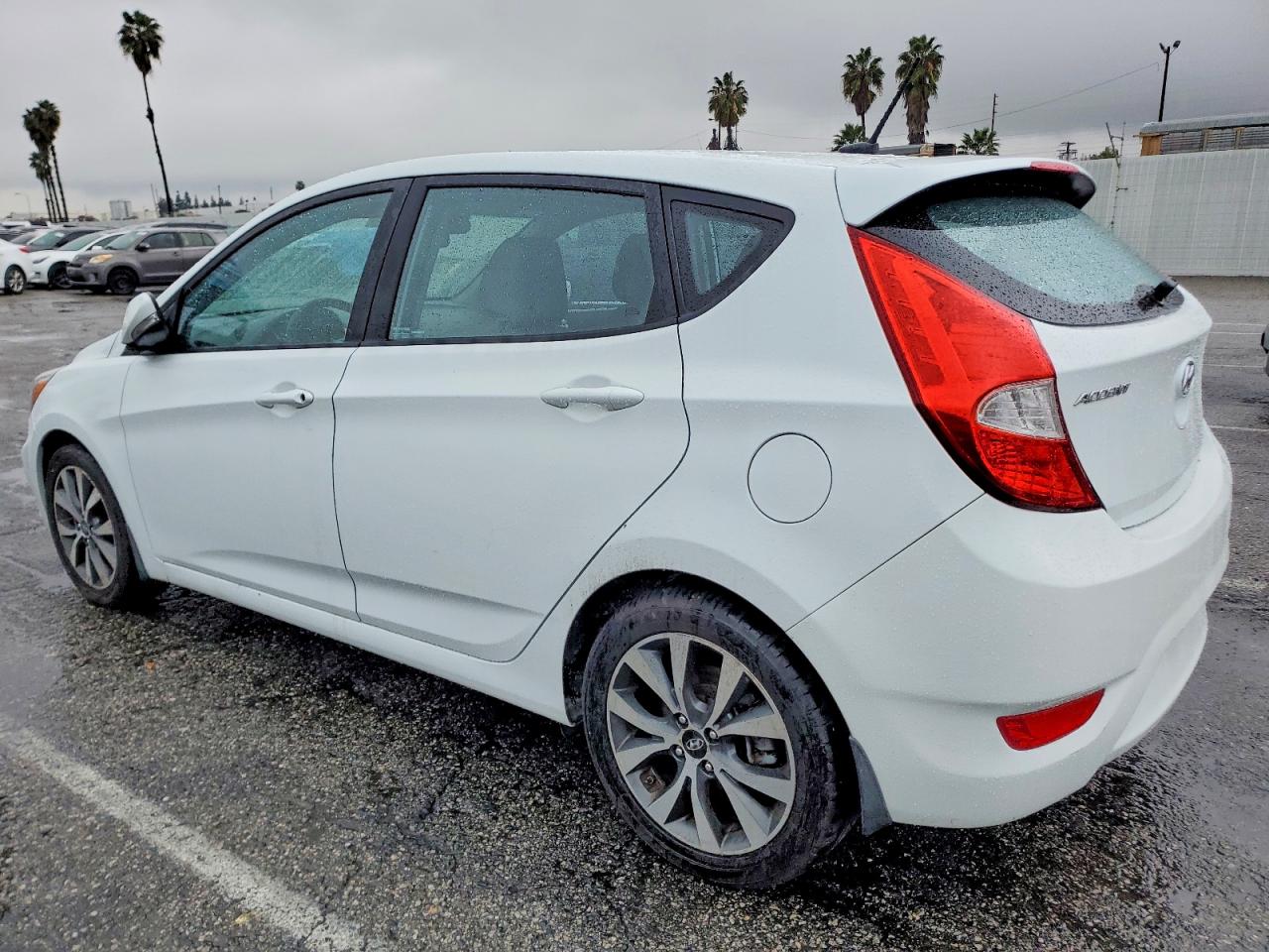 2015 HYUNDAI ACCENT GLS photo 2