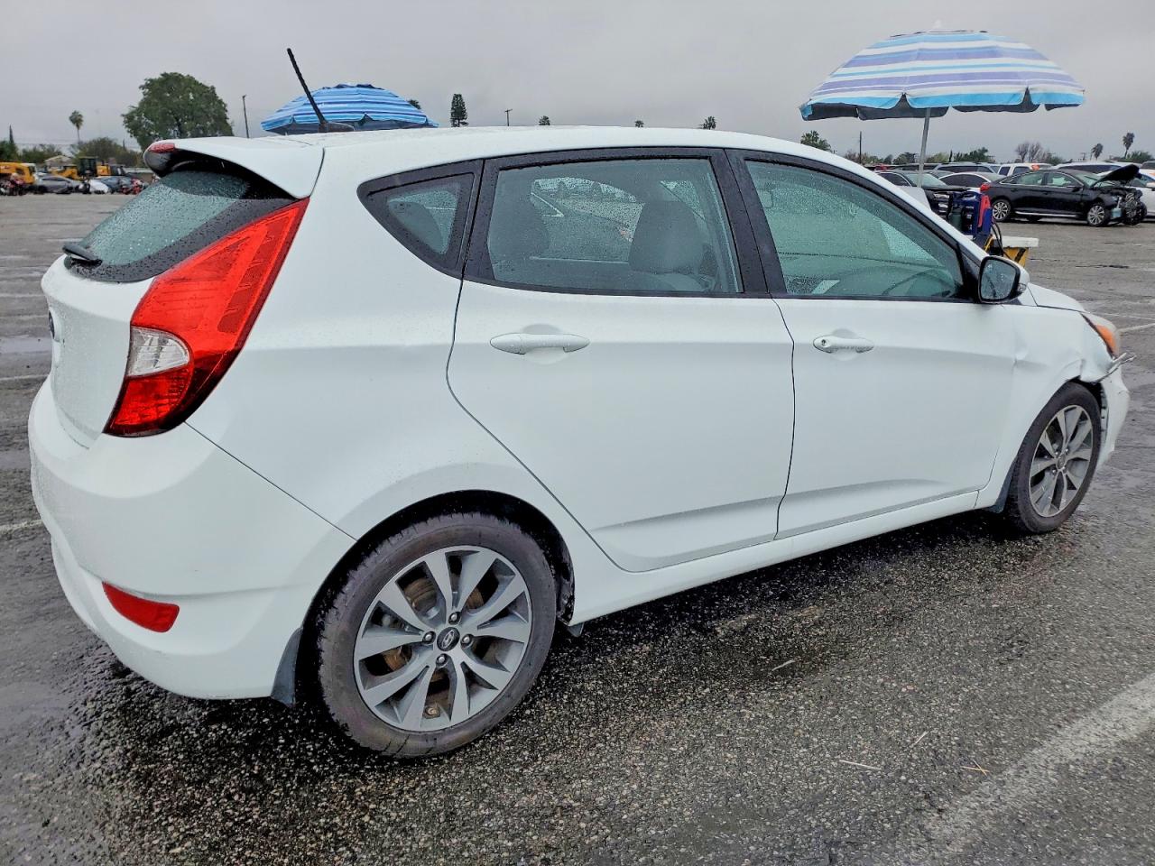 2015 HYUNDAI ACCENT GLS photo 3