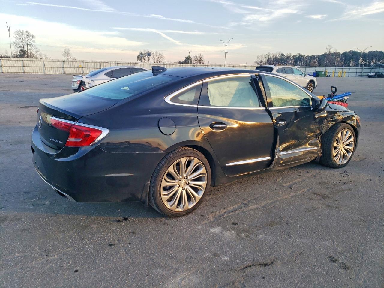2017 BUICK LACROSSE PREMIUM photo 3