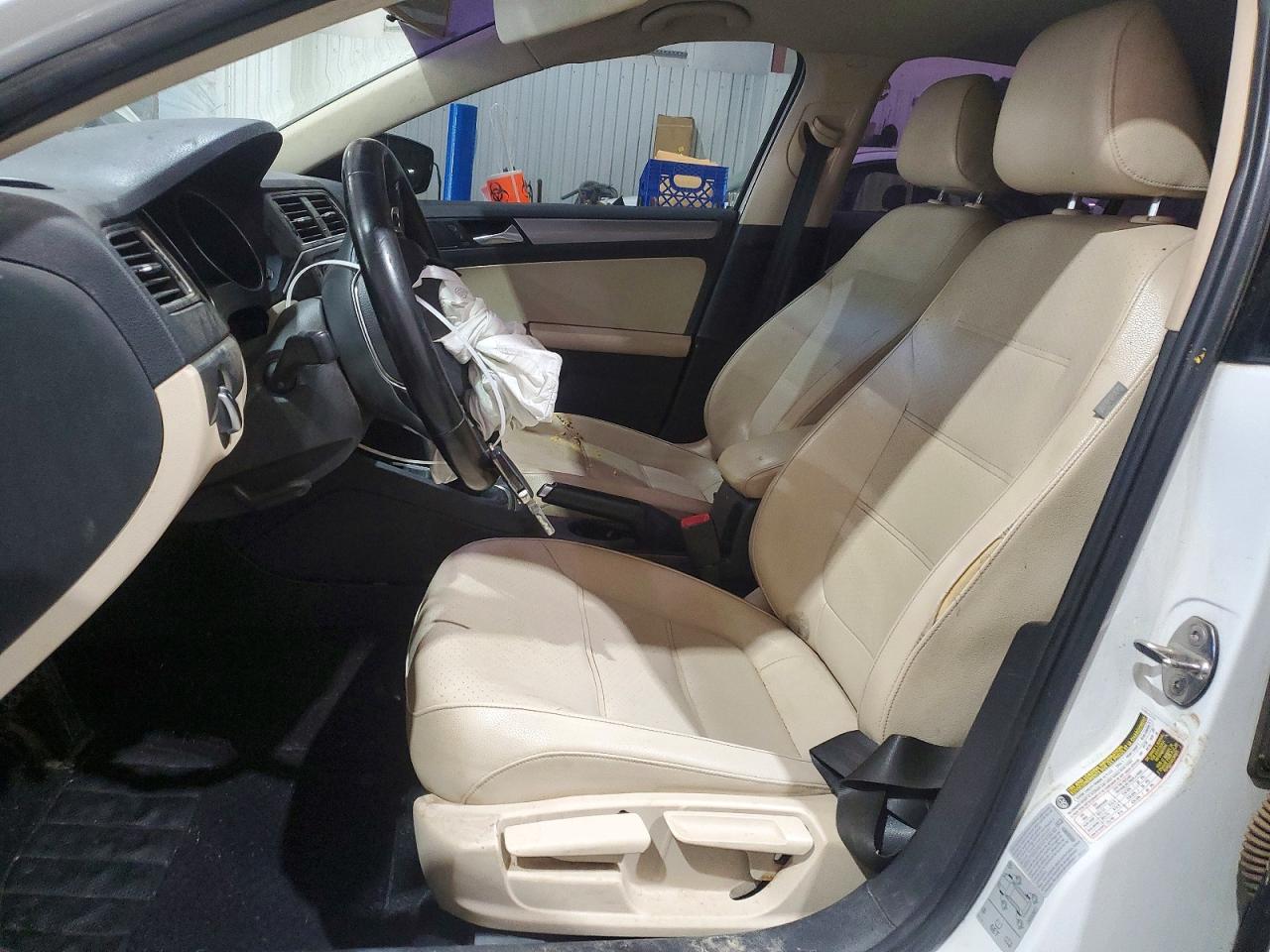 2017 VOLKSWAGEN JETTA SE photo 7