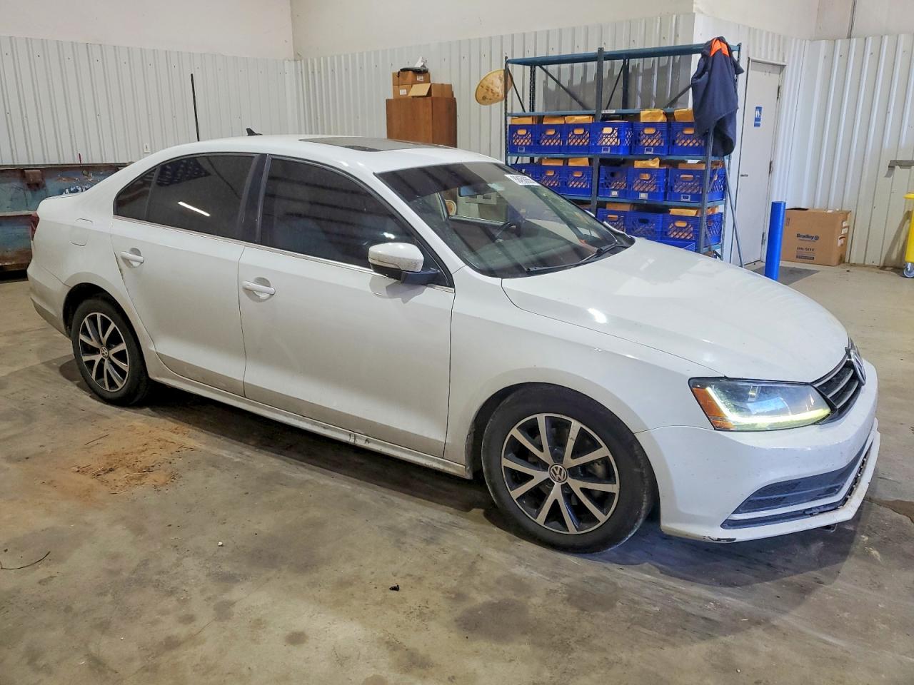 2017 VOLKSWAGEN JETTA SE photo 4