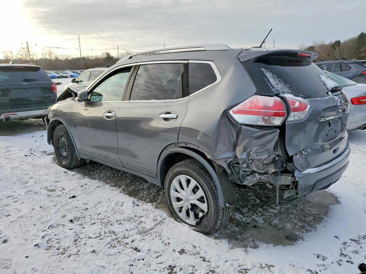 2016 NISSAN ROGUE S photo 2