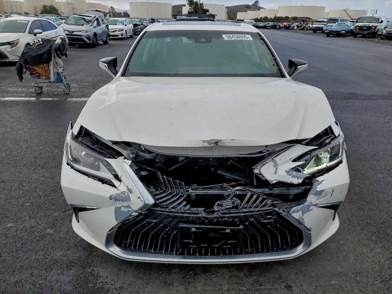 2021 LEXUS ES 300H photo 5