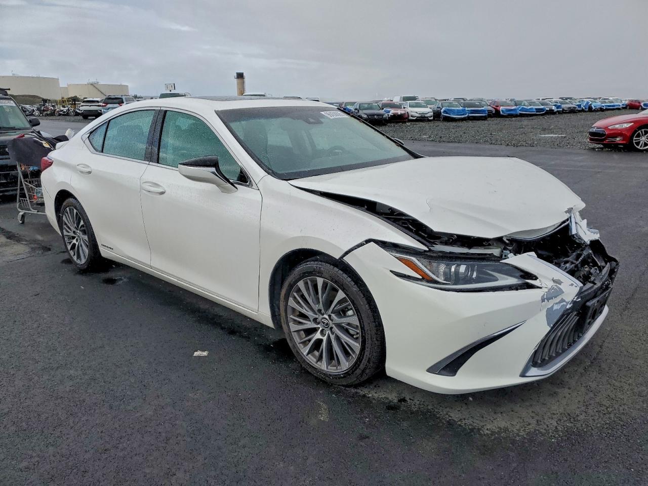 2021 LEXUS ES 300H photo 4