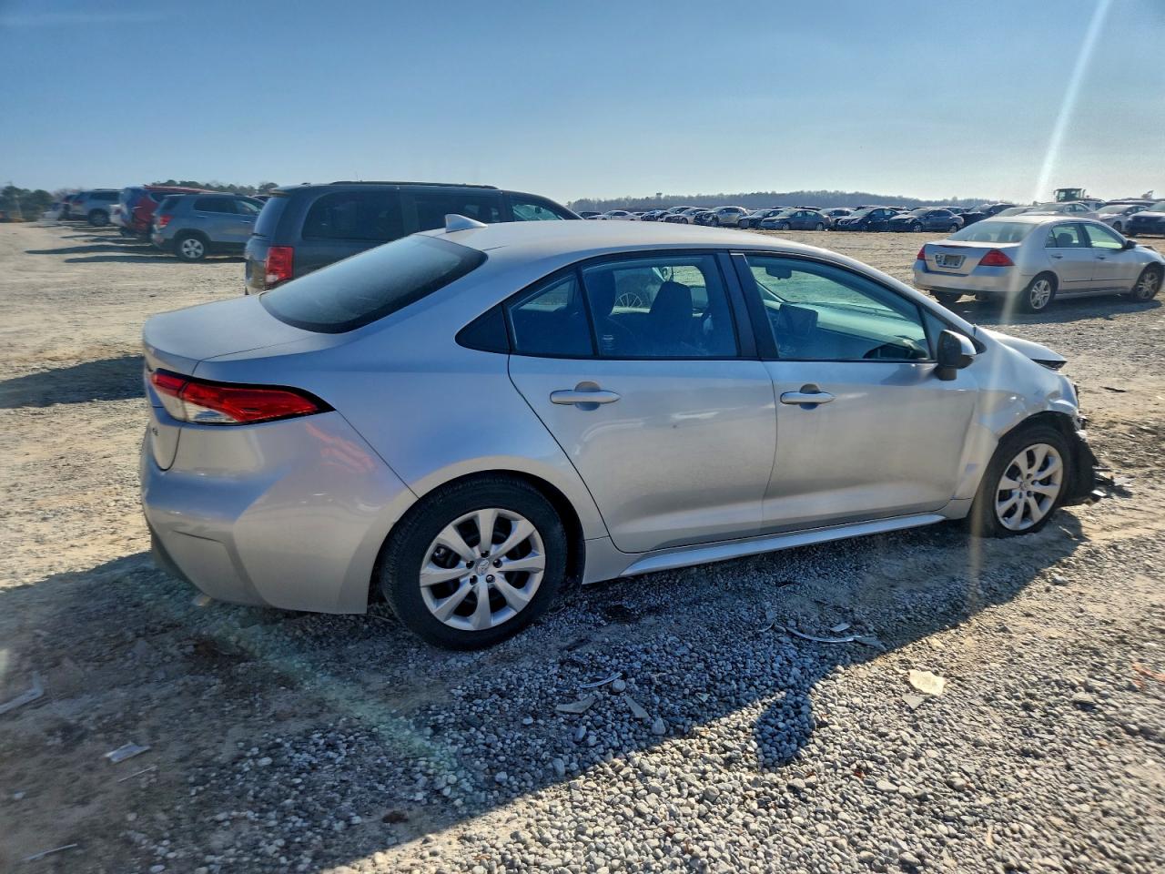 2023 TOYOTA COROLLA LE photo 3