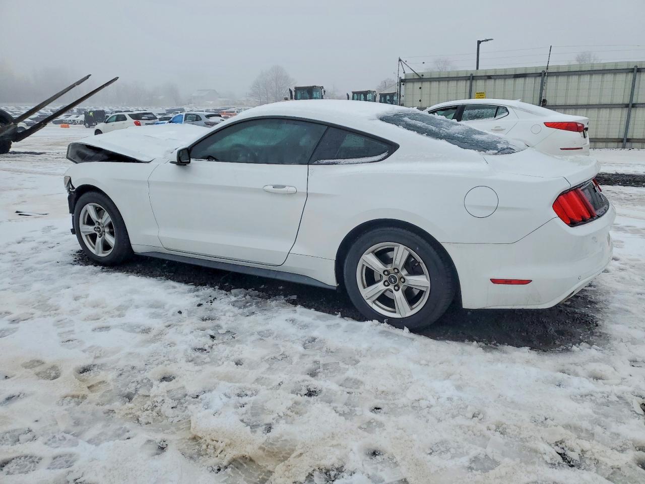2017 FORD MUSTANG photo 2