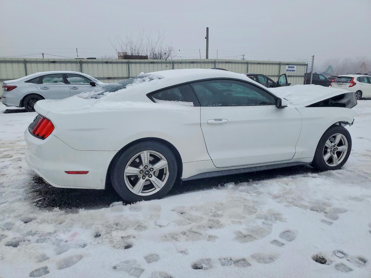 2017 FORD MUSTANG photo 3