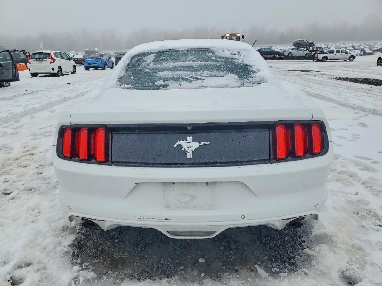 2017 FORD MUSTANG photo 6