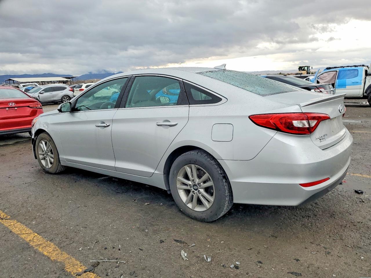 2016 HYUNDAI SONATA SE photo 2