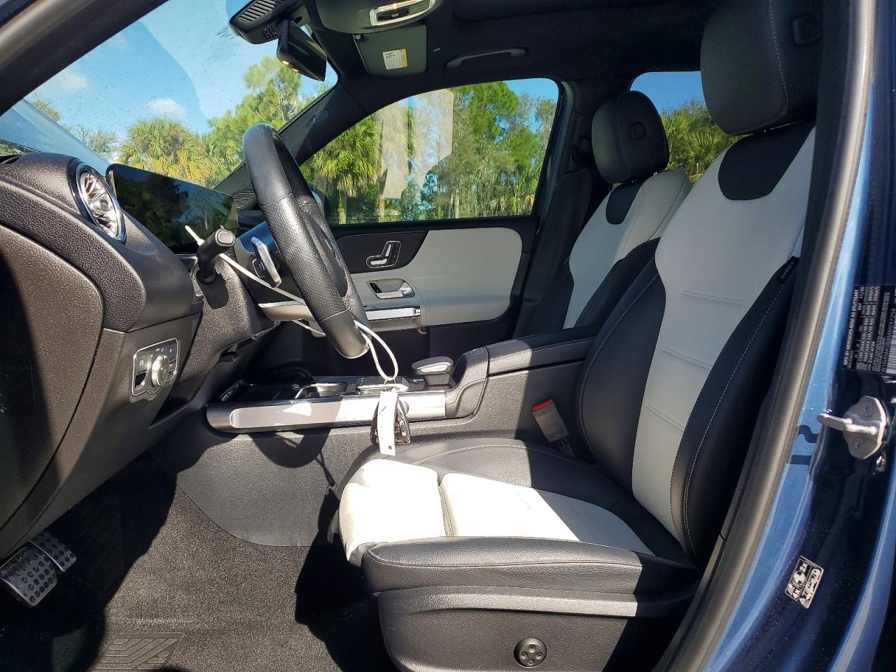 2021 MERCEDES-BENZ GLB 250 photo 7