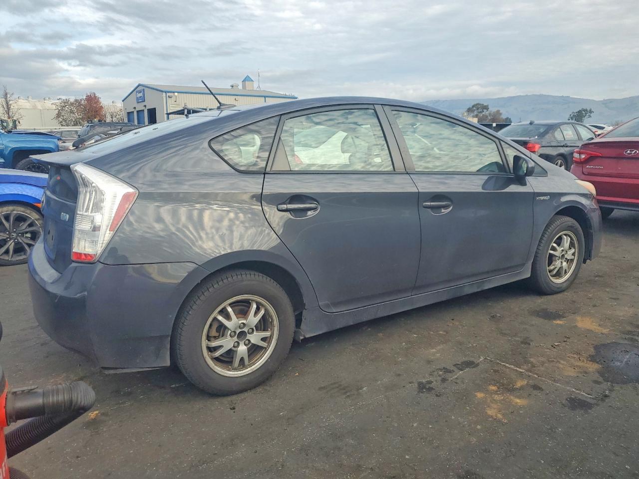 2010 TOYOTA PRIUS photo 3