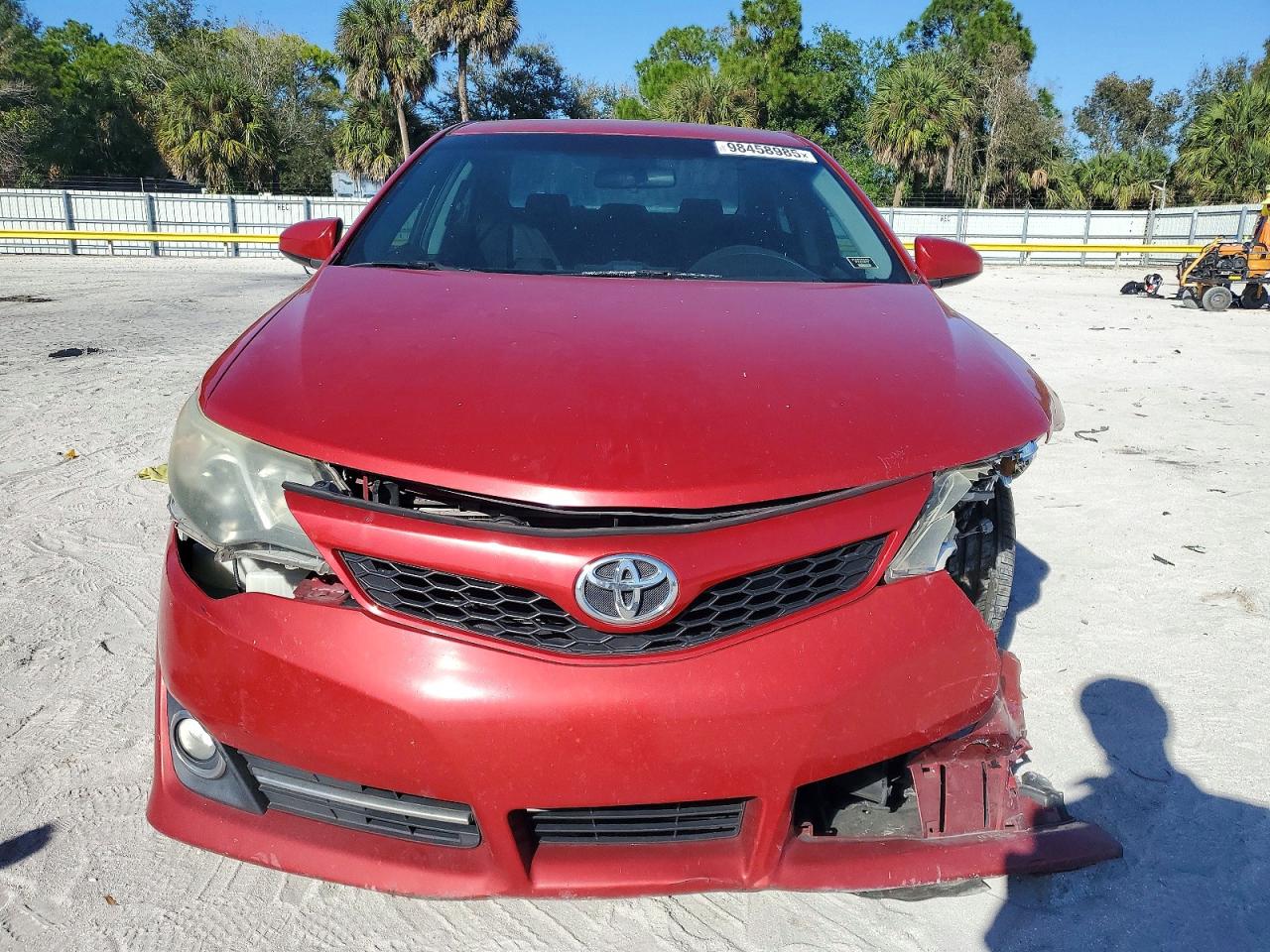 2014 TOYOTA CAMRY L photo 5