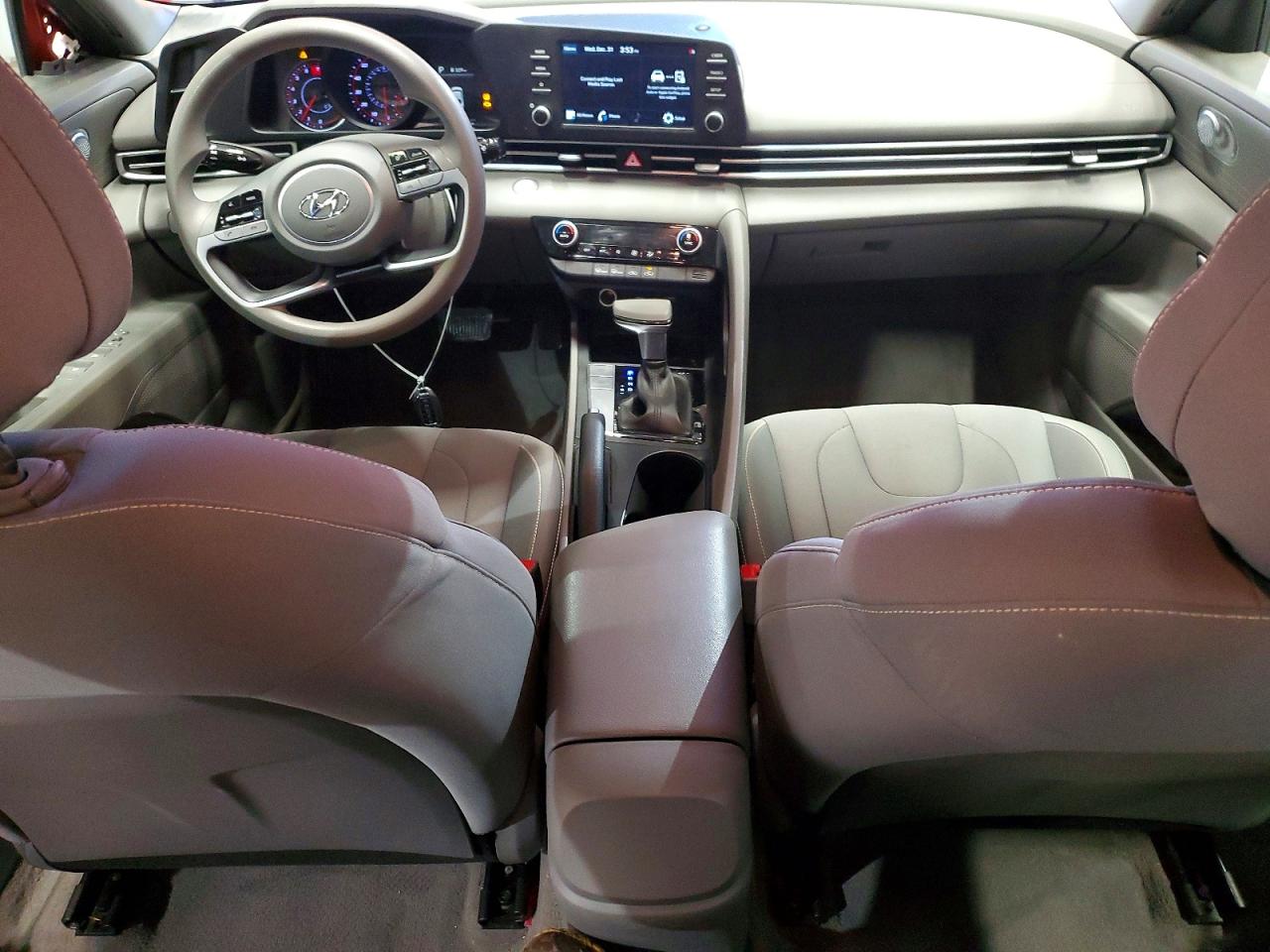 2021 HYUNDAI ELANTRA SEL photo 15