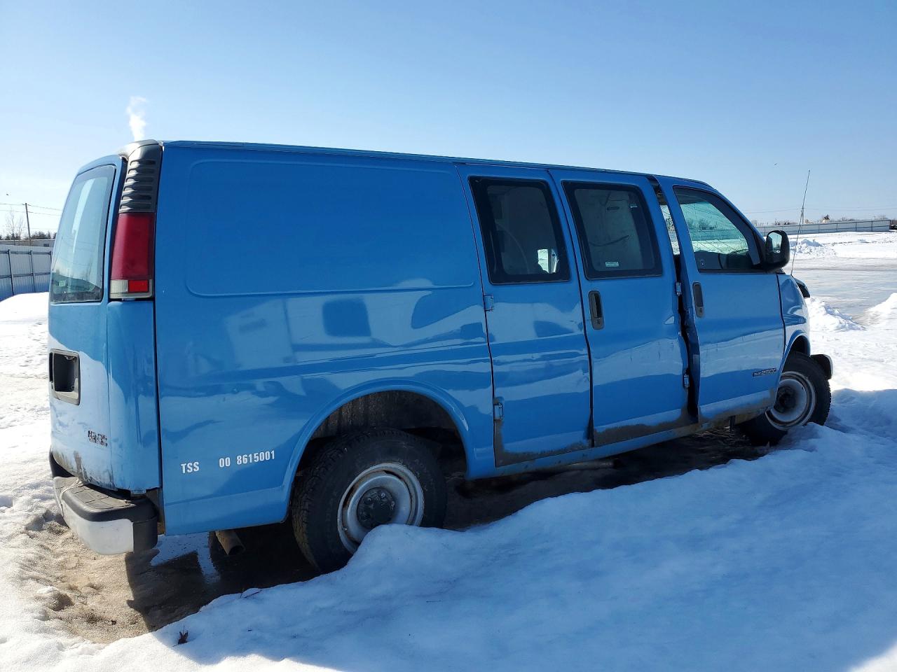 2002 GMC SAVANA G2500 photo 3