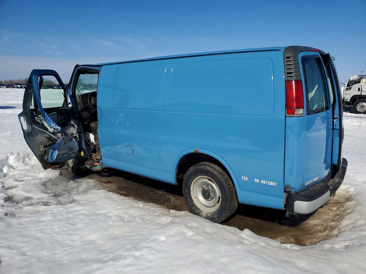 2002 GMC SAVANA G2500 photo 2