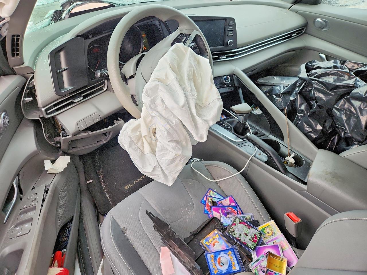 2023 HYUNDAI ELANTRA SEL photo 8