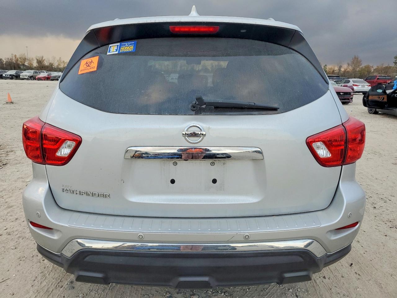 2020 NISSAN PATHFINDER S photo 6