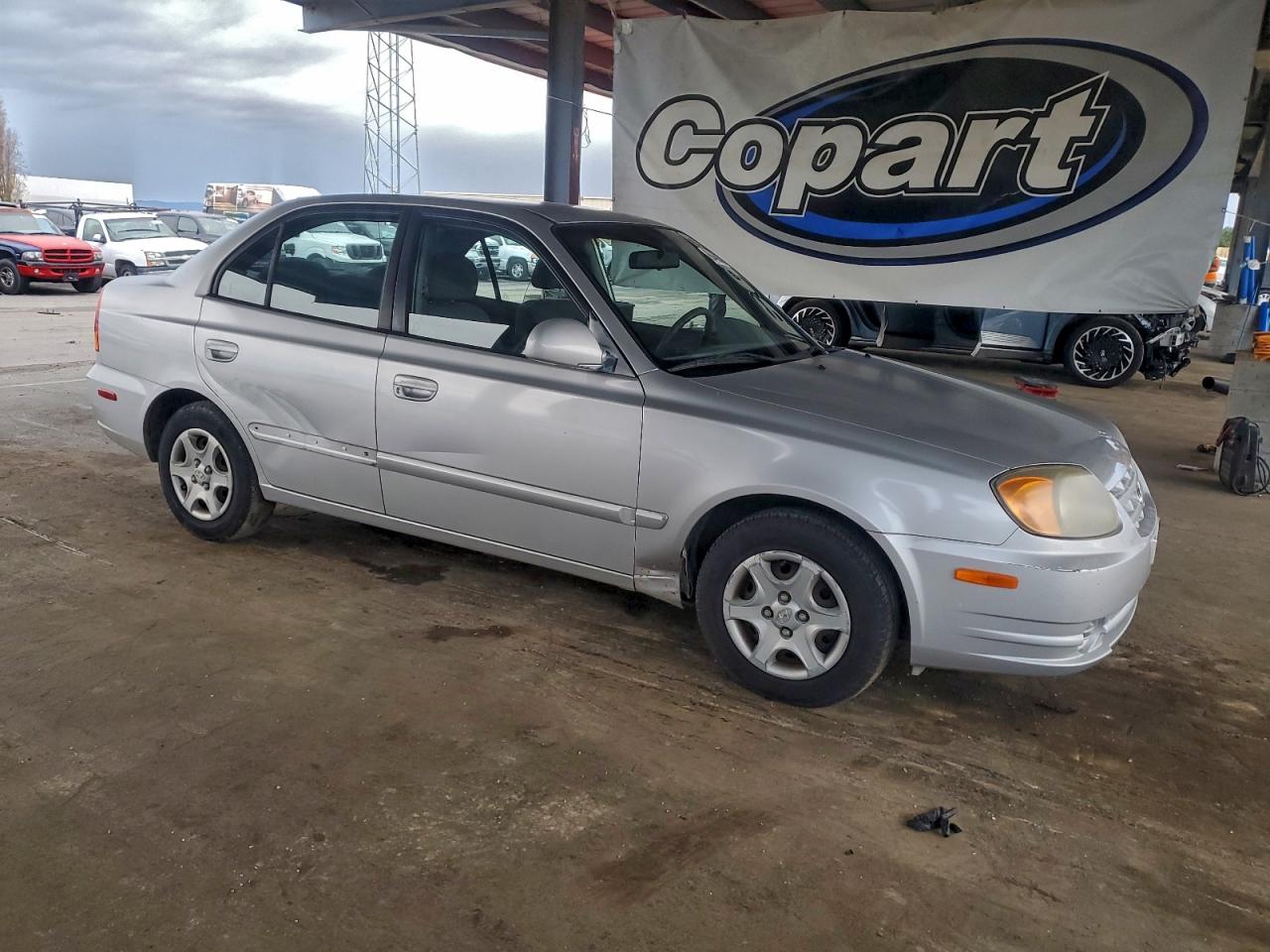 2005 HYUNDAI ACCENT GL photo 4