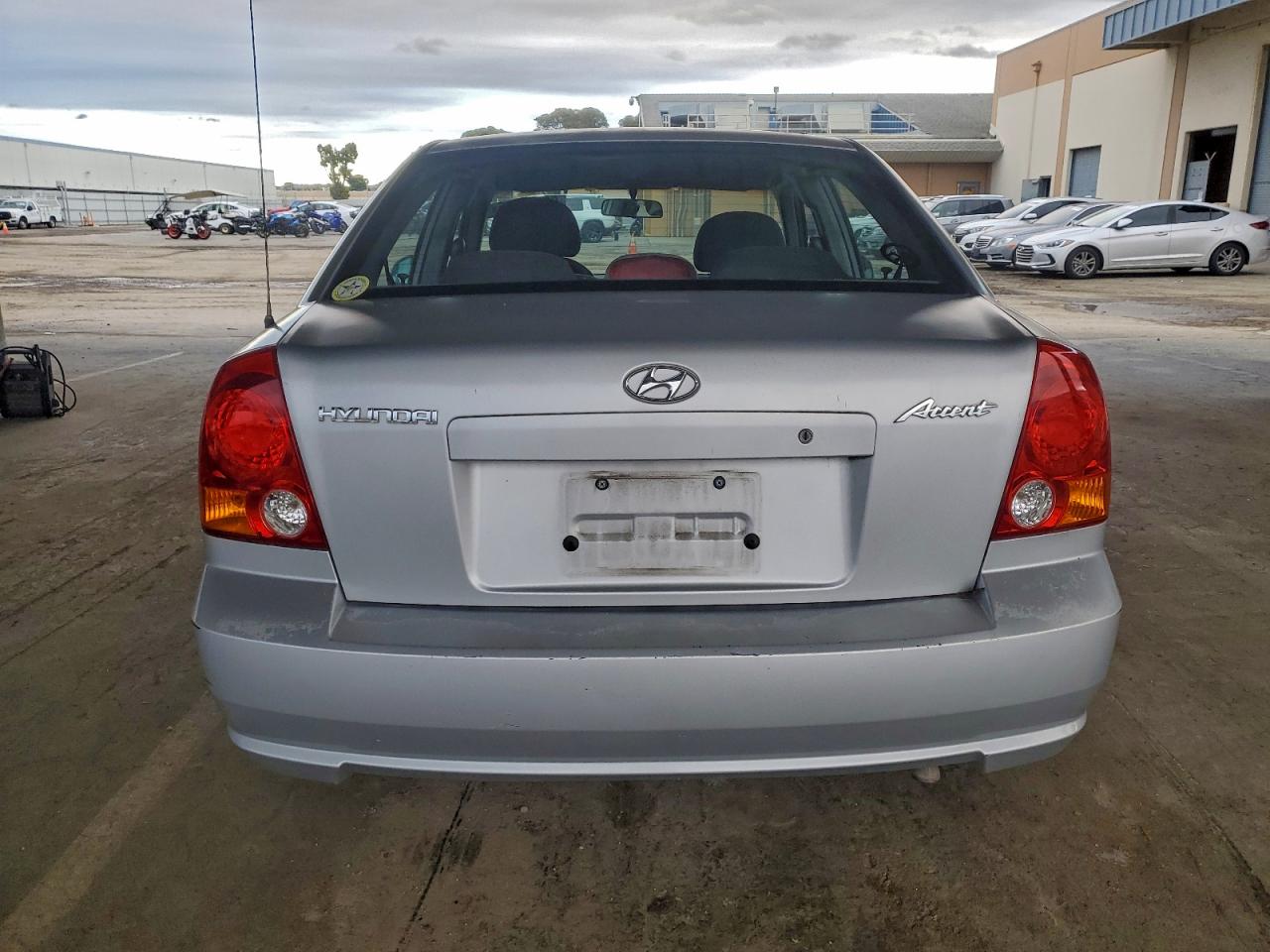 2005 HYUNDAI ACCENT GL photo 6