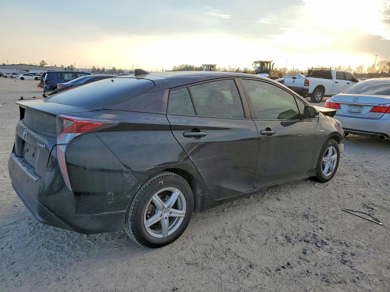 2017 TOYOTA PRIUS photo 7