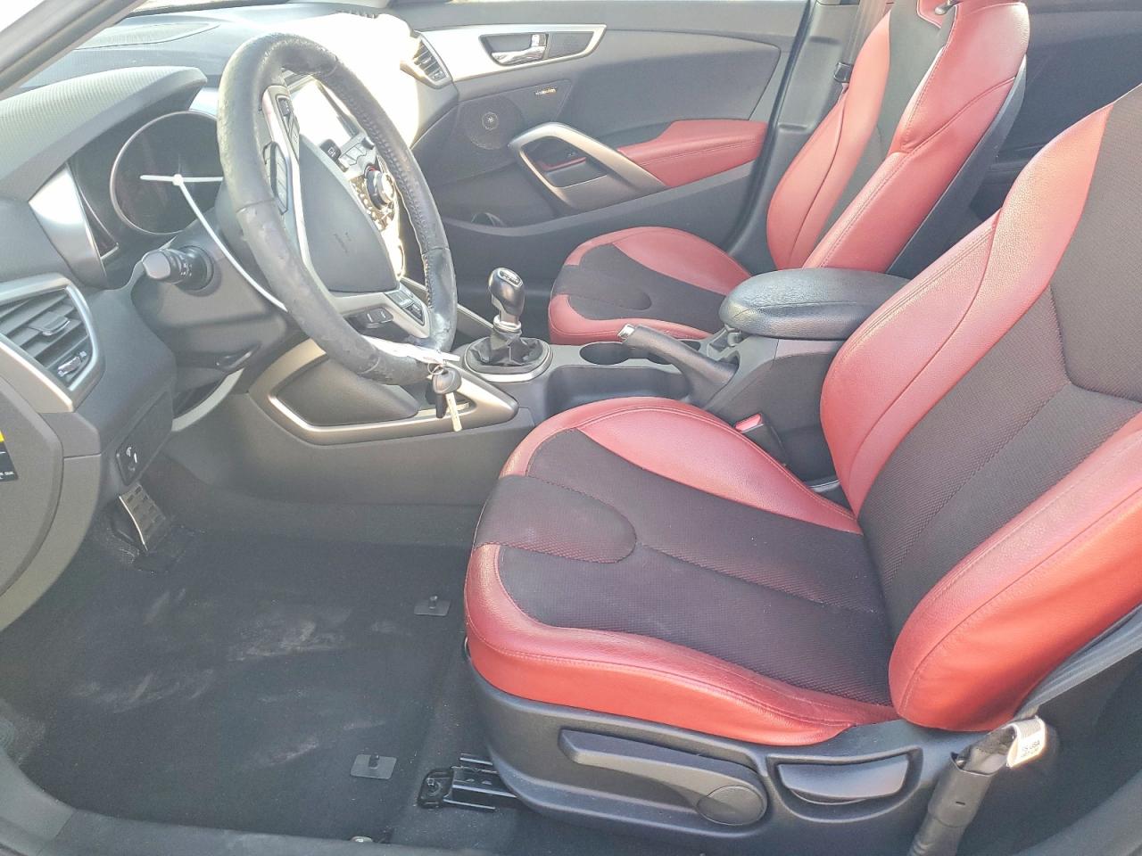 2012 HYUNDAI VELOSTER photo 7