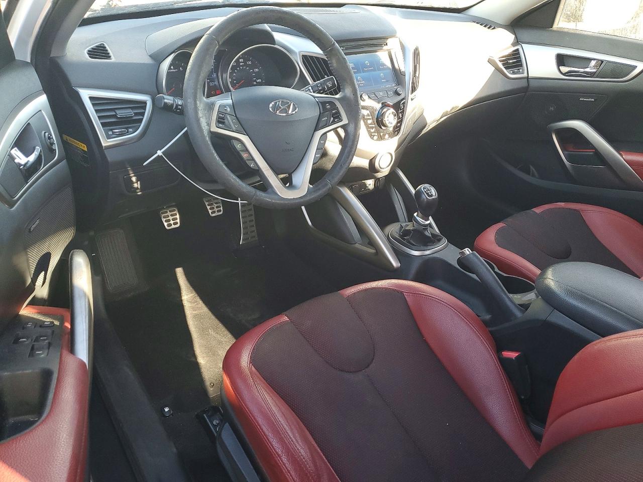 2012 HYUNDAI VELOSTER photo 8
