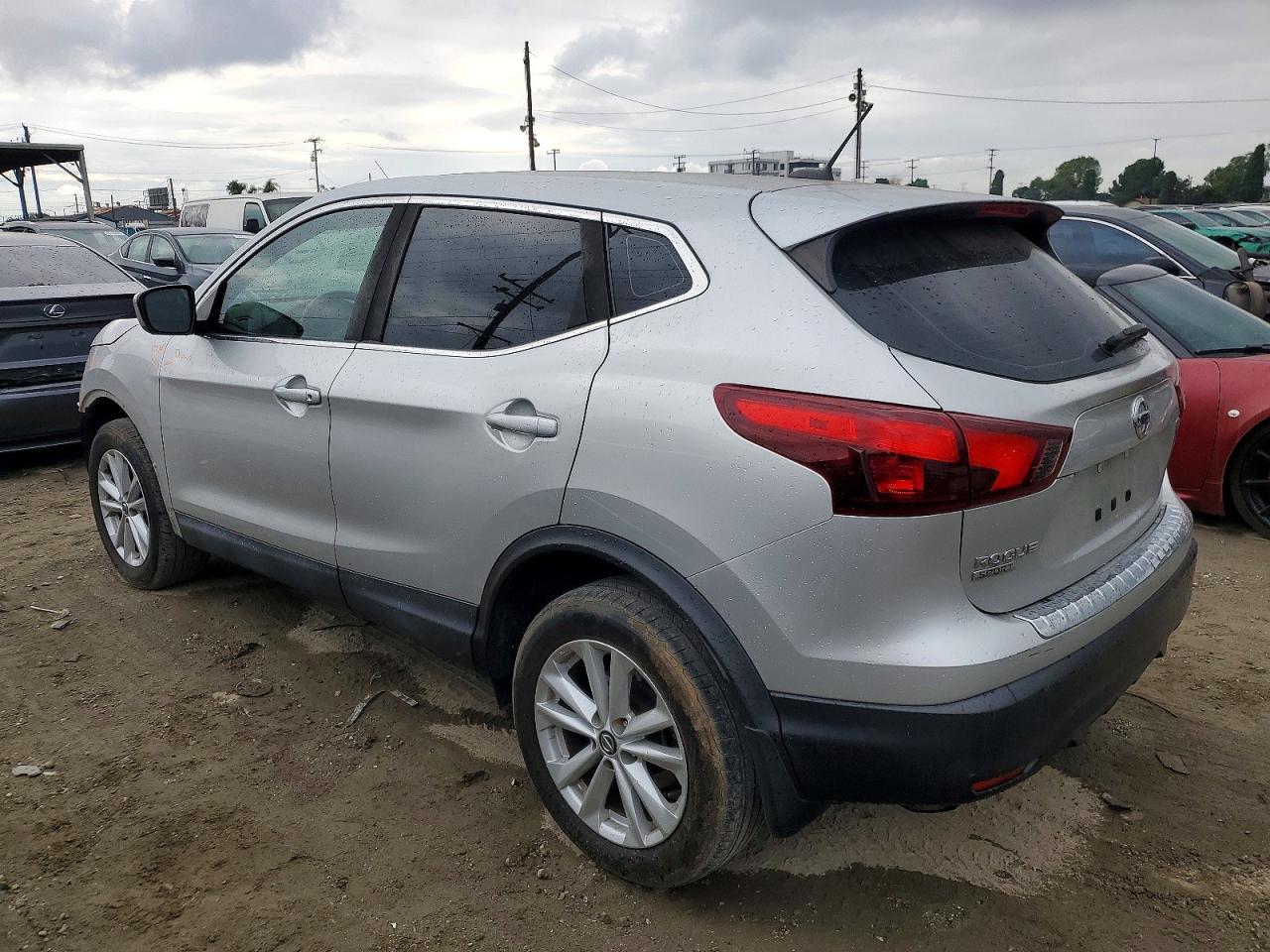 2019 NISSAN ROGUE SPORT S photo 2