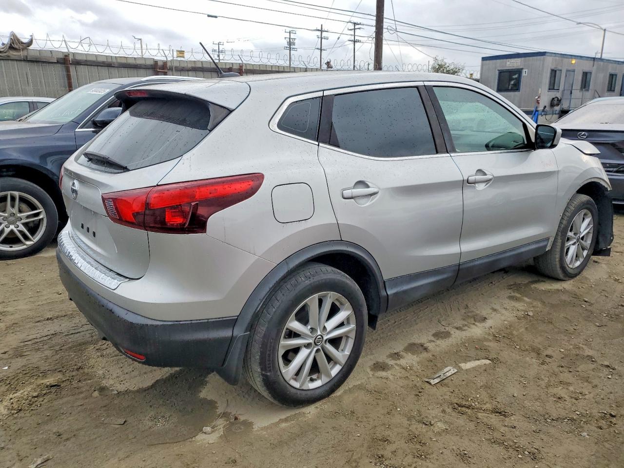 2019 NISSAN ROGUE SPORT S photo 3
