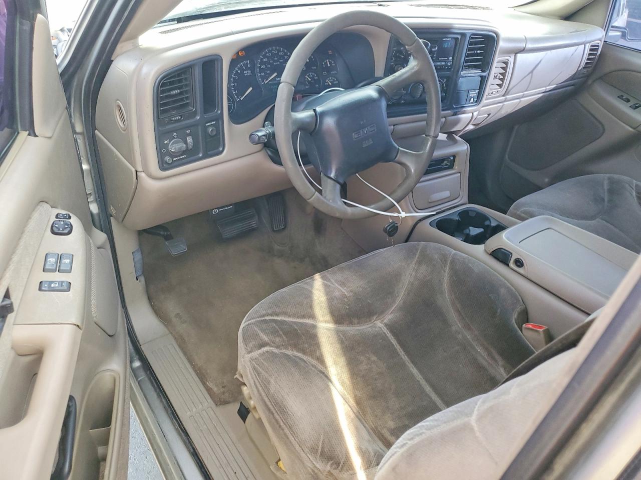 2001 GMC NEW SIERRA C1500 photo 8